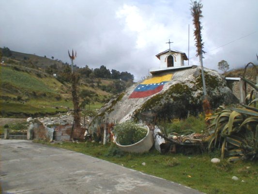 Capilla sobre piedra en El Royal