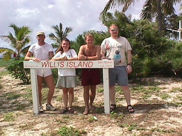 98121501.jpg (82838 bytes)