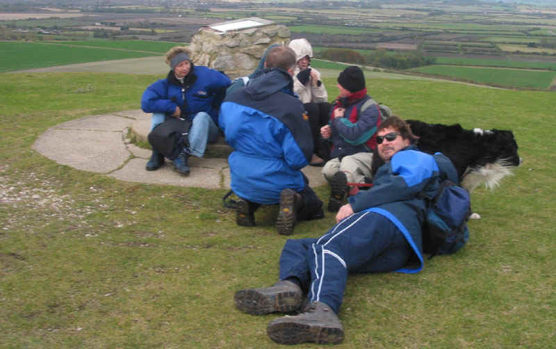 1 - Beacon Trig.JPG (104937 bytes)
