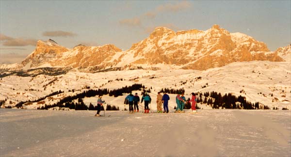 Vista del Alta Badia dalla cima del Monte Cherz