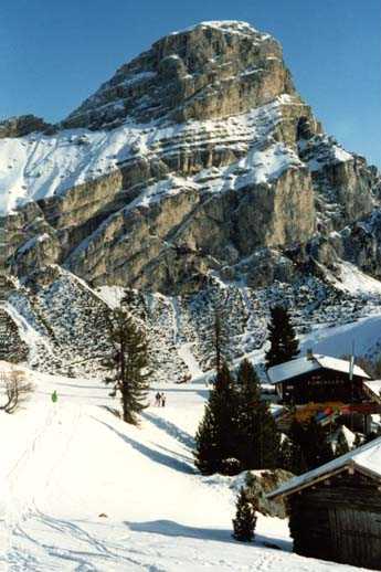 Il Sassongher visto da sopra il rif Forcelles (Colfosco)