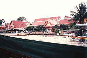 tour boat
