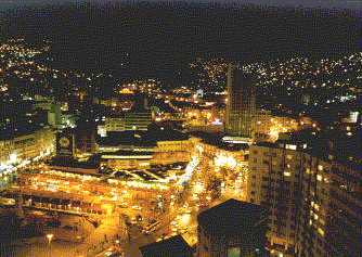 La Paz by night