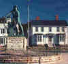 fronthouse.JPG (5558 bytes)