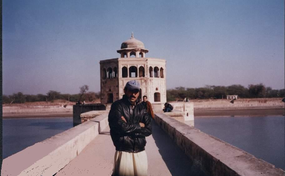 My Picture at Hiran Minar near Shaikhupura 