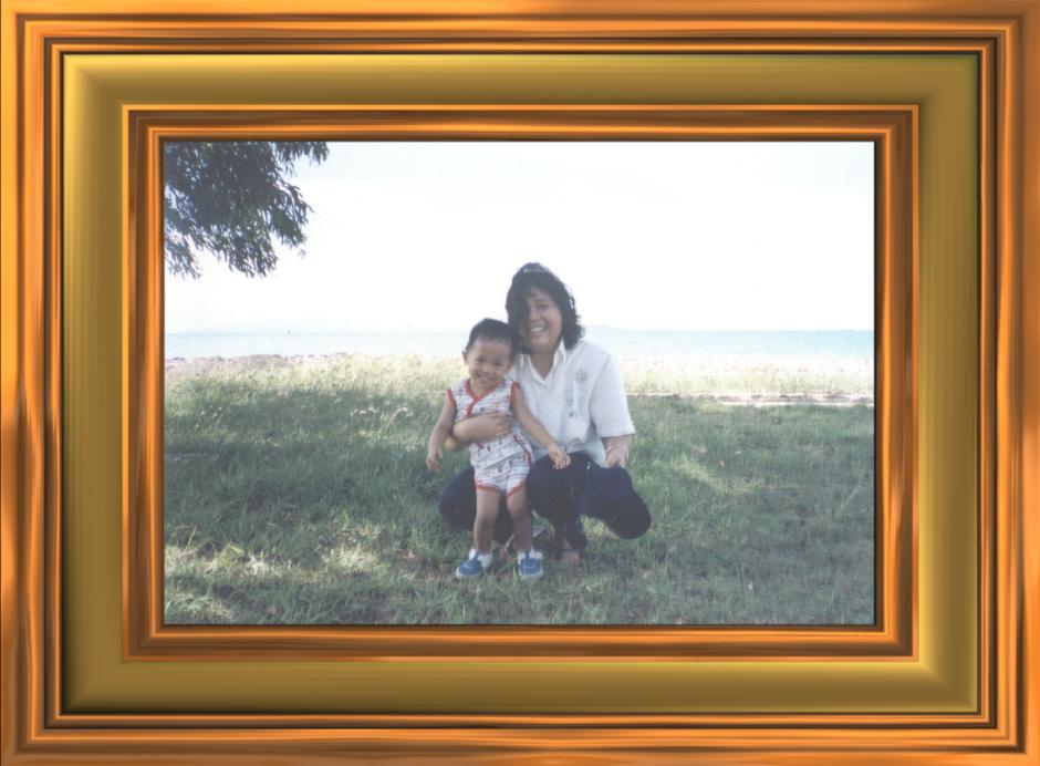 Me and lovely Mom at Anyer beach on 14/15-October-2001