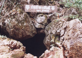 downvadeng cave