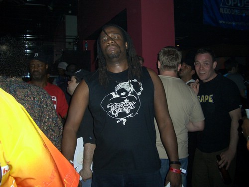 paradisegarage.JPG