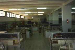 machine2.JPG (10815 bytes)