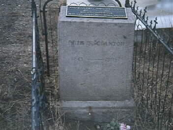 clanton's grave