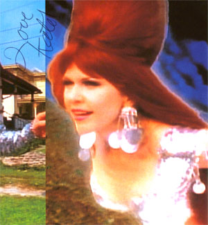 Enlarge Kate's Autographe CD cover panel!
