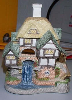 Wishing Falls Cottage image