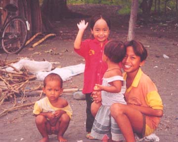 4kids.jpg (16280 bytes)
