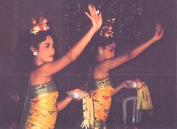 legong.jpg (12399 bytes)