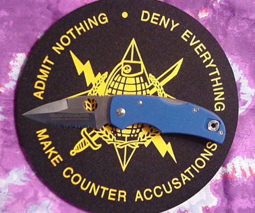 markknife11.jpg (70408 bytes)