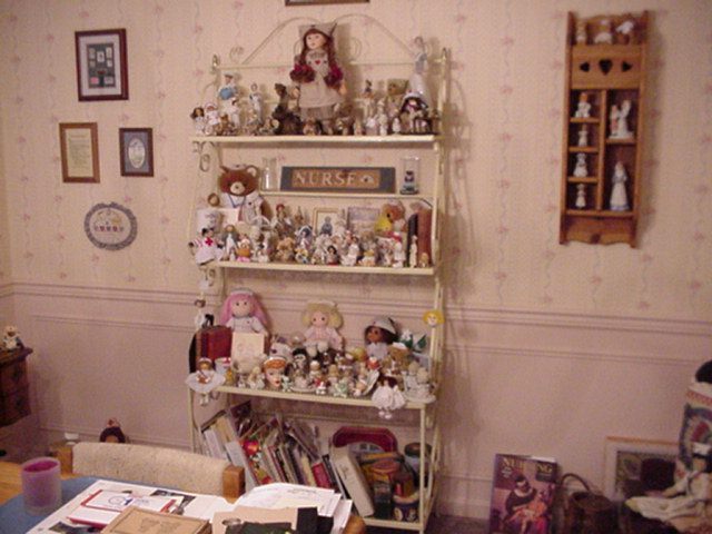 nursedolls1.jpg (67223 bytes)