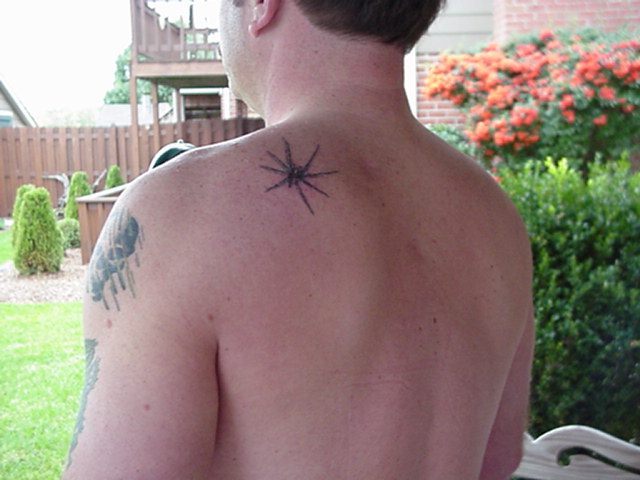 spidertattoo.jpg (59457 bytes)