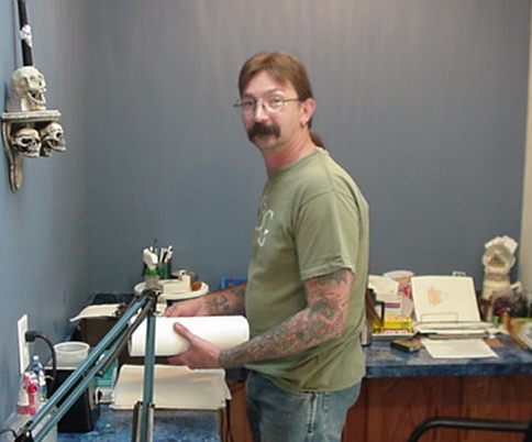 tattooshop4.jpg (39785 bytes)