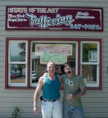 tattooshop5.jpg (47702 bytes)