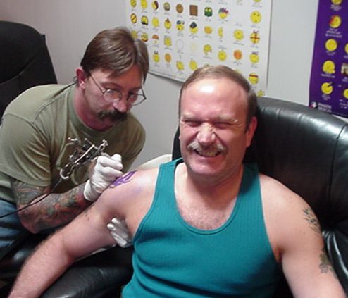 tattooshop6.jpg (47449 bytes)
