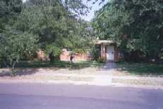 frnt1.jpg (5712 bytes)