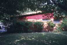 garage1.jpg (6357 bytes)
