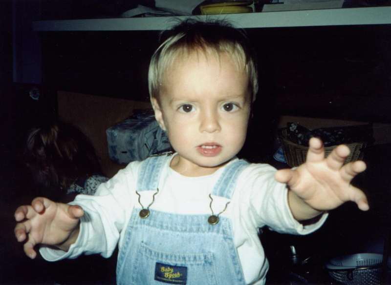 2000-10_TheClaw