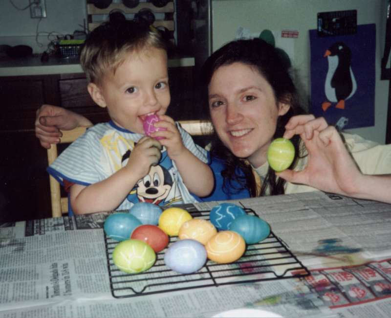 2001-04_EasterEggs