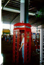 "Operator, I want to make a collect call to Antioquia" Tatiana, do you know the exchange rate? It is not 10 cents a minute...