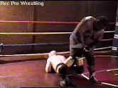 One of Larry's patented leglocks.