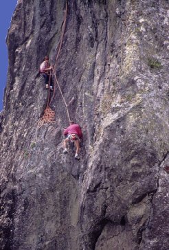 Escaladores na Via Cornetto