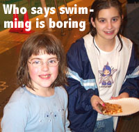 Yum, pizza ... Novice A girls - 4/28/2000